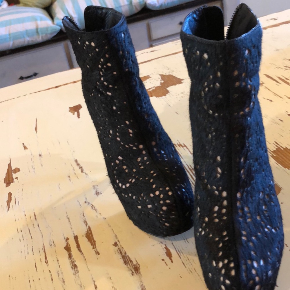 Vero Cuolo booties